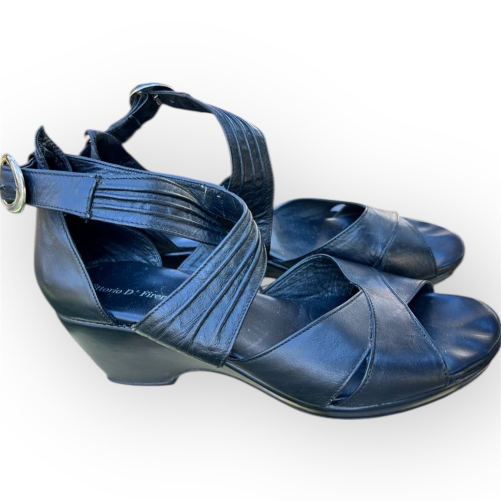 Vittorio d’ Firenze Women’s 8 Sandals  Black Synthetic Leather